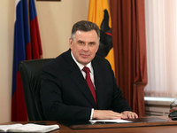 30 июня поздравления с юбилеем принимает губернатор области Сергей ЯСТРЕБОВ