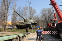 Аллея военной техники  у музея боевой славы